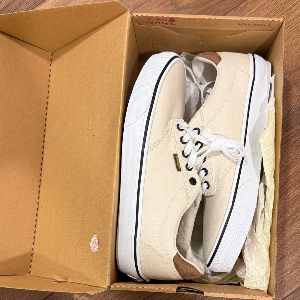 Vans Men's Cream Canvas Sneakers